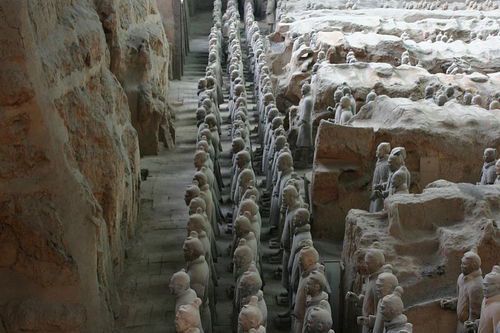 西安钟楼到兵马俑地铁出行指南