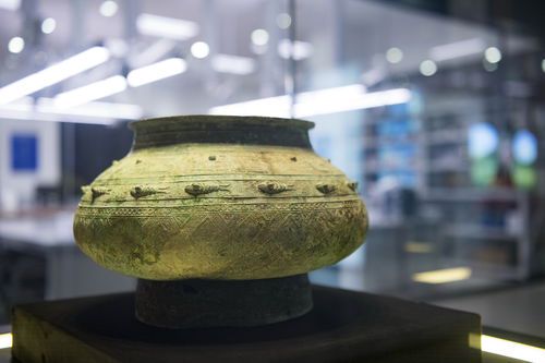 文物交易新规出台：规范市场与保护文化遗产并重