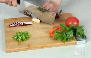 **断裂的菜板背后的安全隐患**