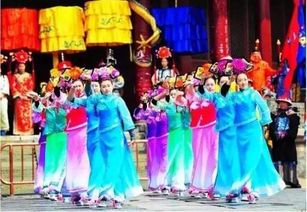 阿敏评戏台:传统戏曲的现代回响**